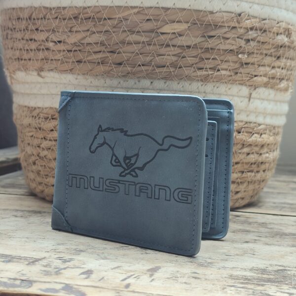Portefeuille MUSTANG en cuir PU gravé laser - DECOMOVE